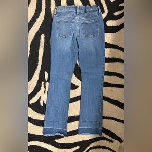 Old navy boot, cut semi-evase size 8